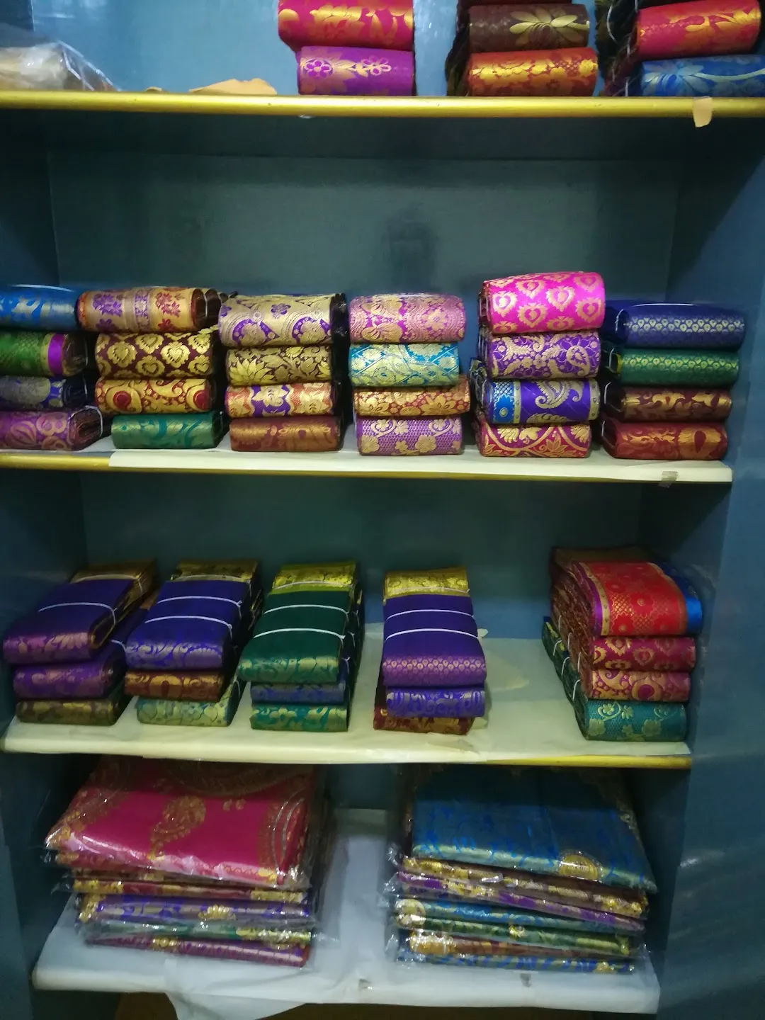 Silk Pattu Saree  Silk Pattu Saree buyers suppliers importers exporters  and manufacturers  Latest price and trends