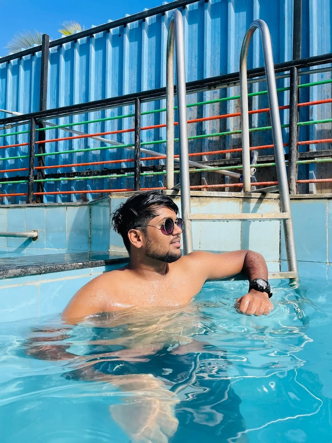 Muscular Man Swimming Pool Posing Summer Stock Photo 376408603 |  Shutterstock