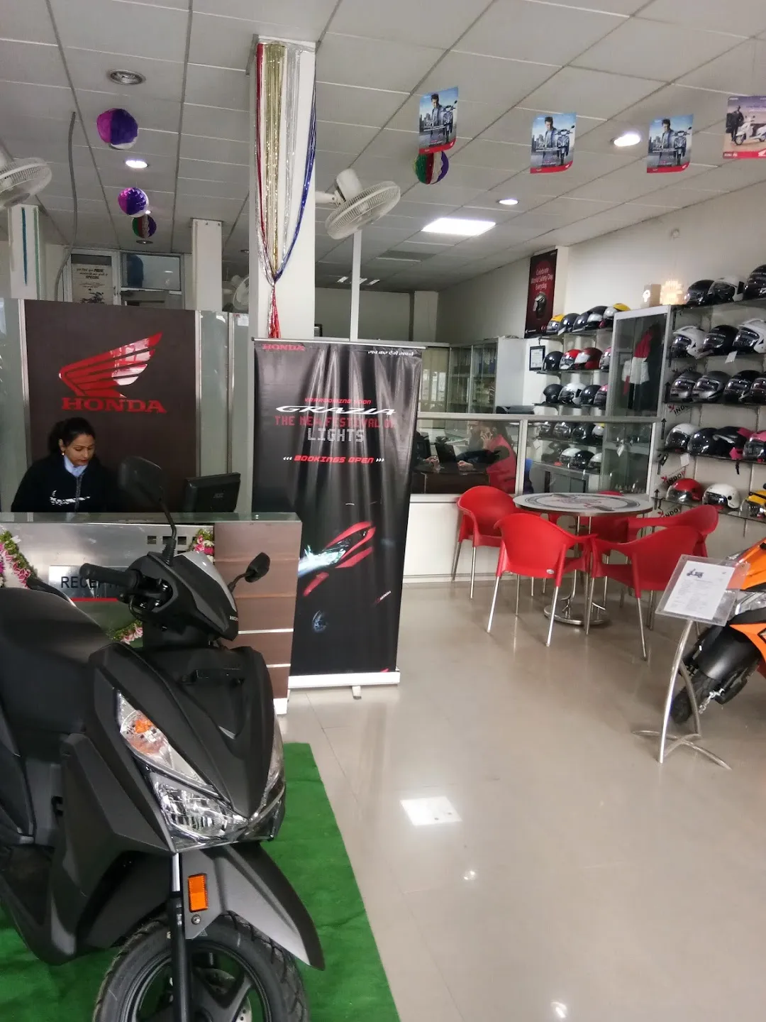 Near by me cheap honda bike showroom