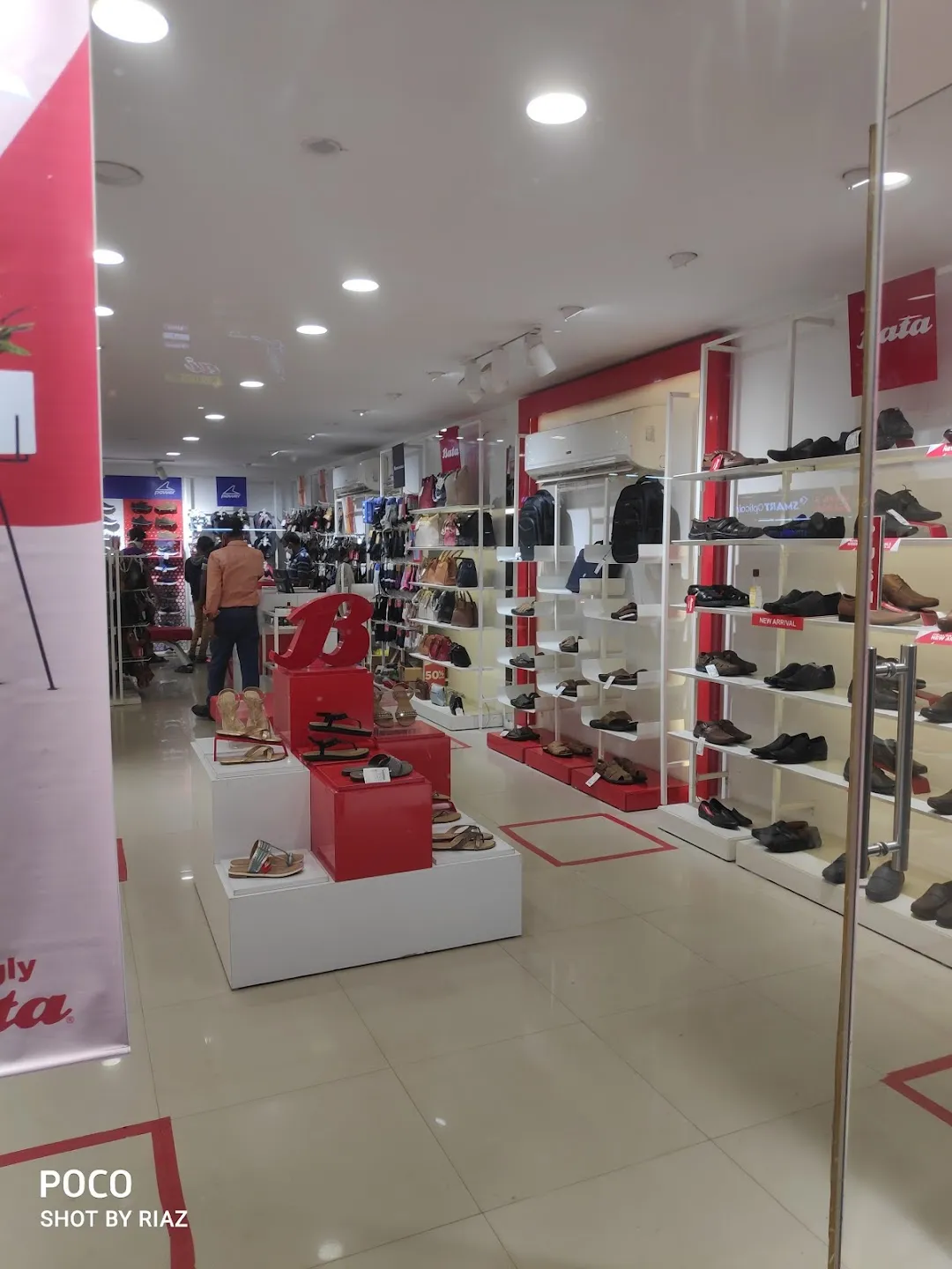 Bata showroom clearance in pallavaram