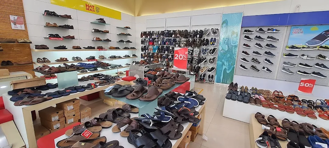 Bata on sale store parel