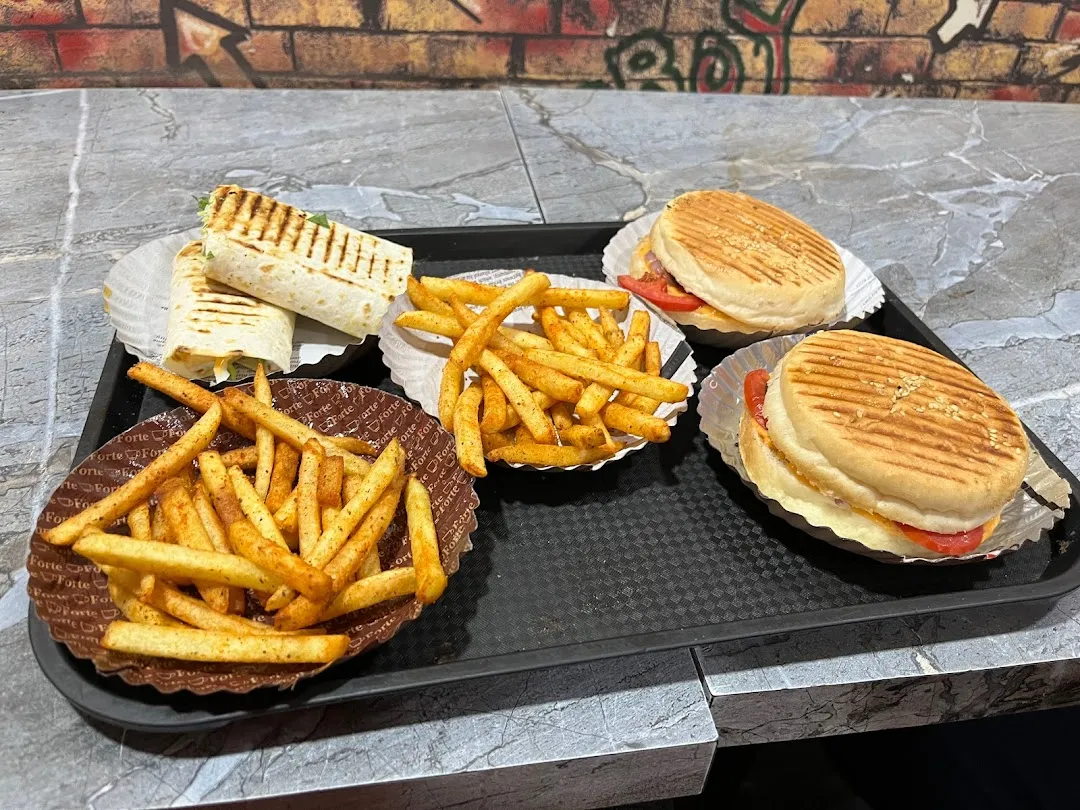 Burger Mania - Restaurant - Ahmedabad - Gujarat