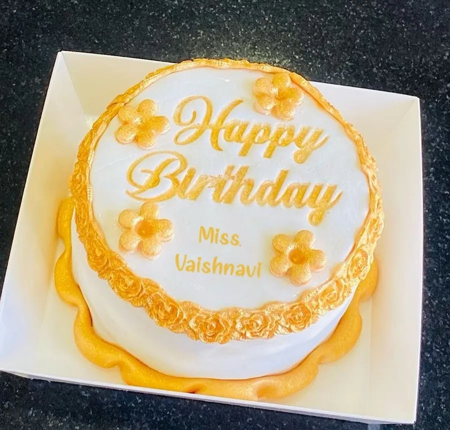 Details more than 77 happy birthday vaishnavi cake super hot -  awesomeenglish.edu.vn
