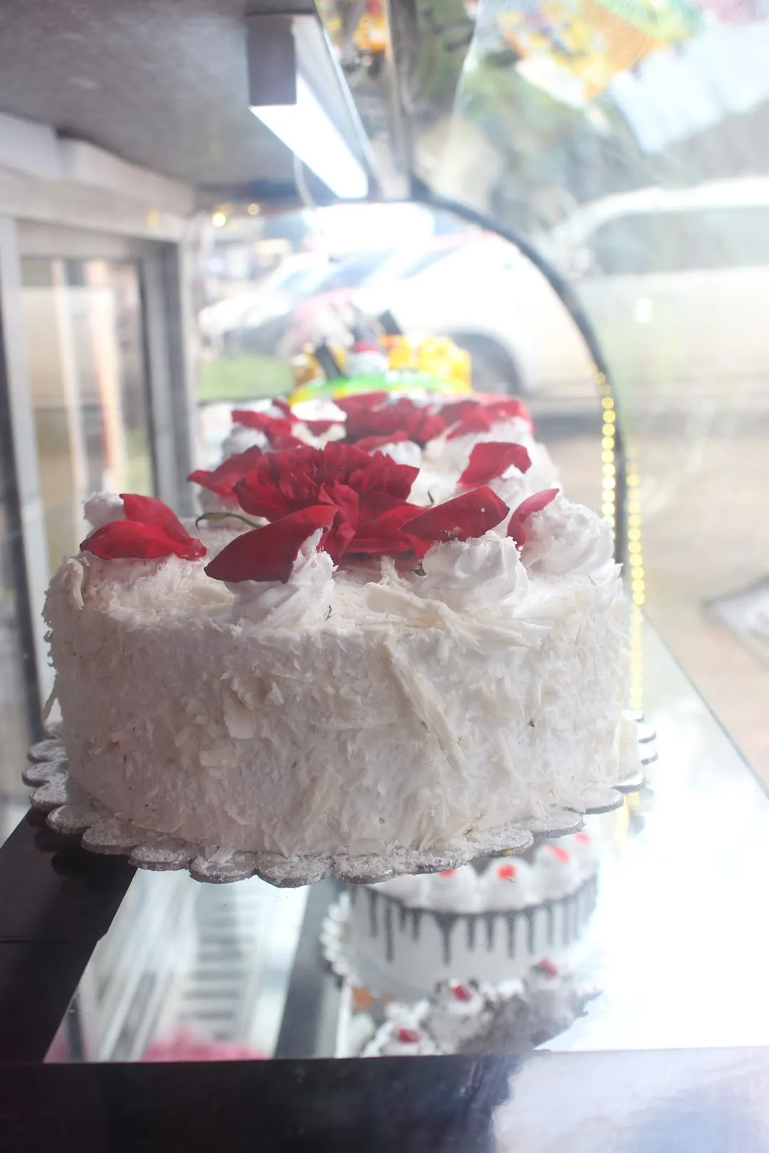 The Cake World in Valasaravakkam Chennai | Order Food Online | Swiggy-sonthuy.vn