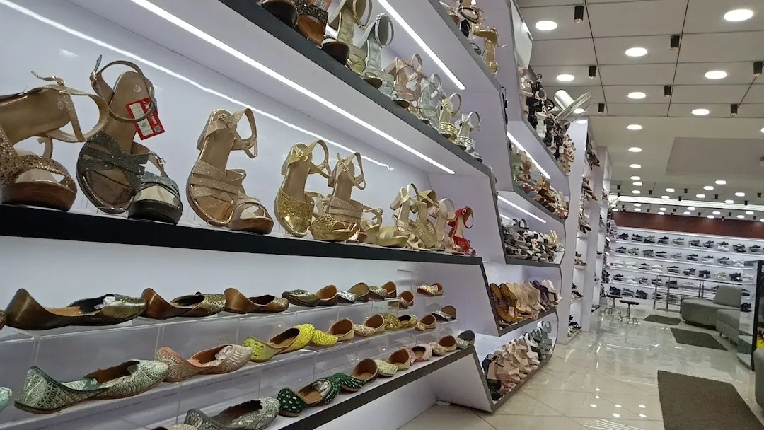 Punjab shoes store model town