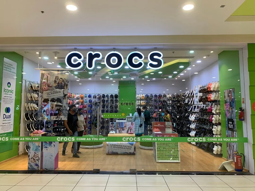 Crocs store in rohini online