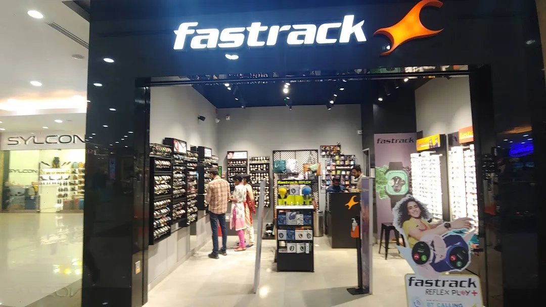 Fastrack showroom in online cp