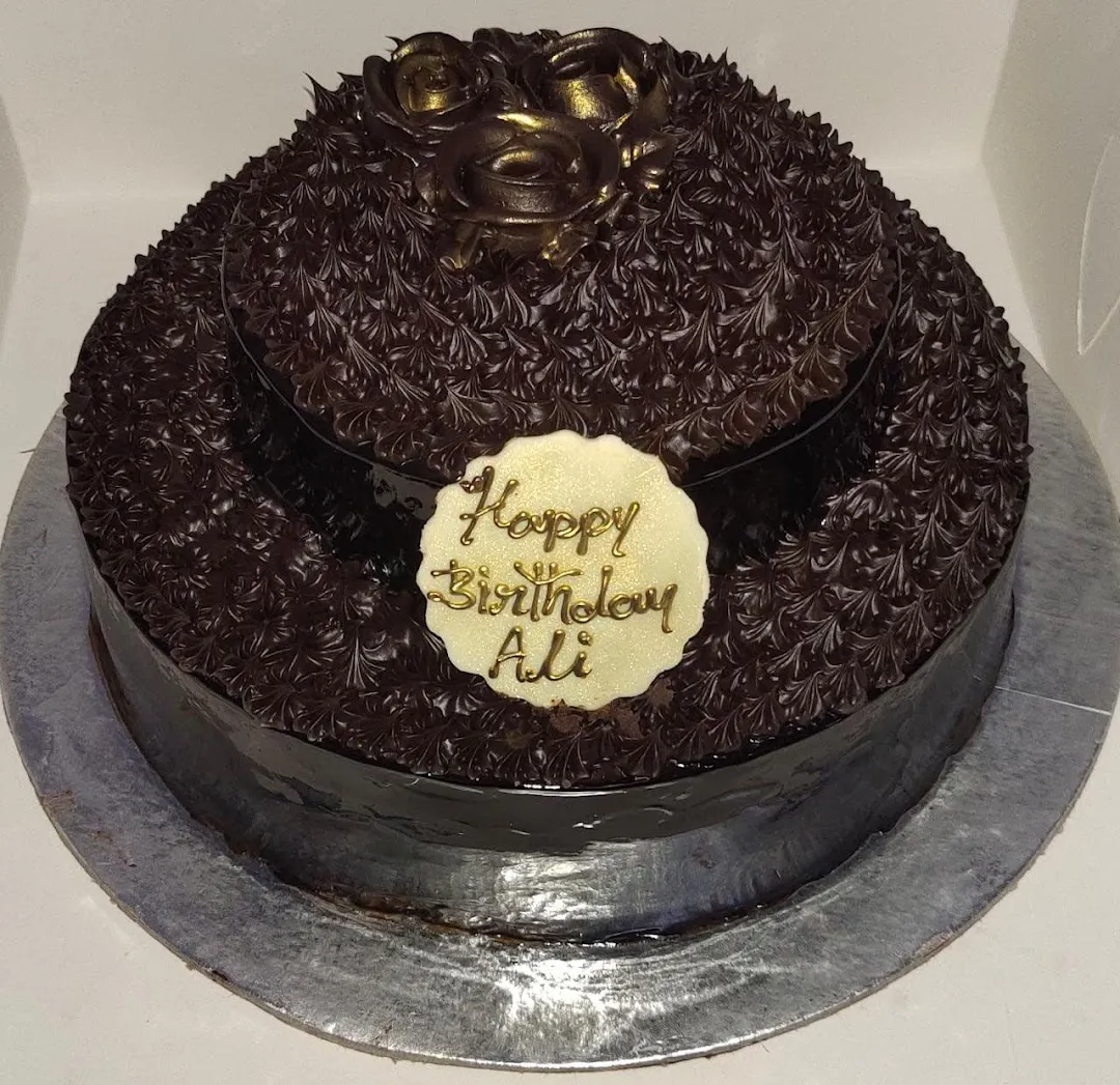 Black Forest Cake (500 Gm) - FARIDABAD GIFT SHOP