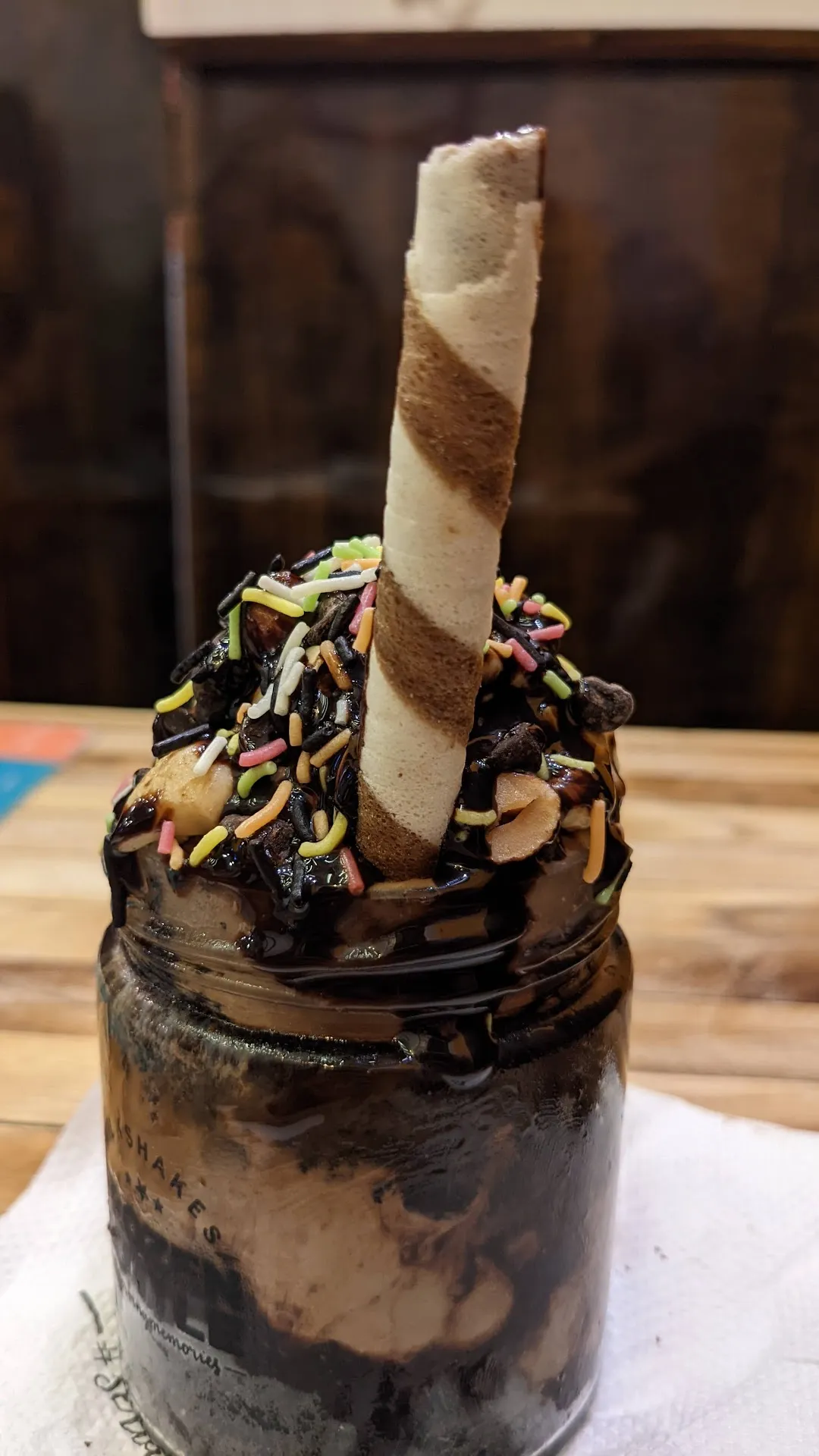 Candilicious Stone Dessert Jar🤤😍 📍Frozen Bottle, CP , New Delhi Share  with the your family and friends with whom you want to try this am… |  Instagram