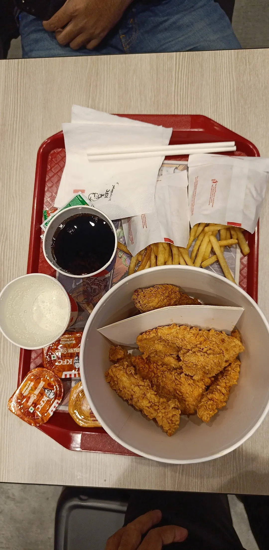 Kfc in Raipur Khadar,Delhi - Order Food Online - Best Fast Food in