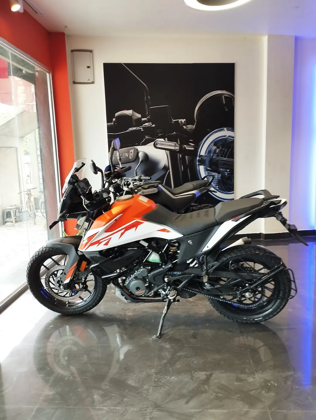 Nearest ktm bike online showroom