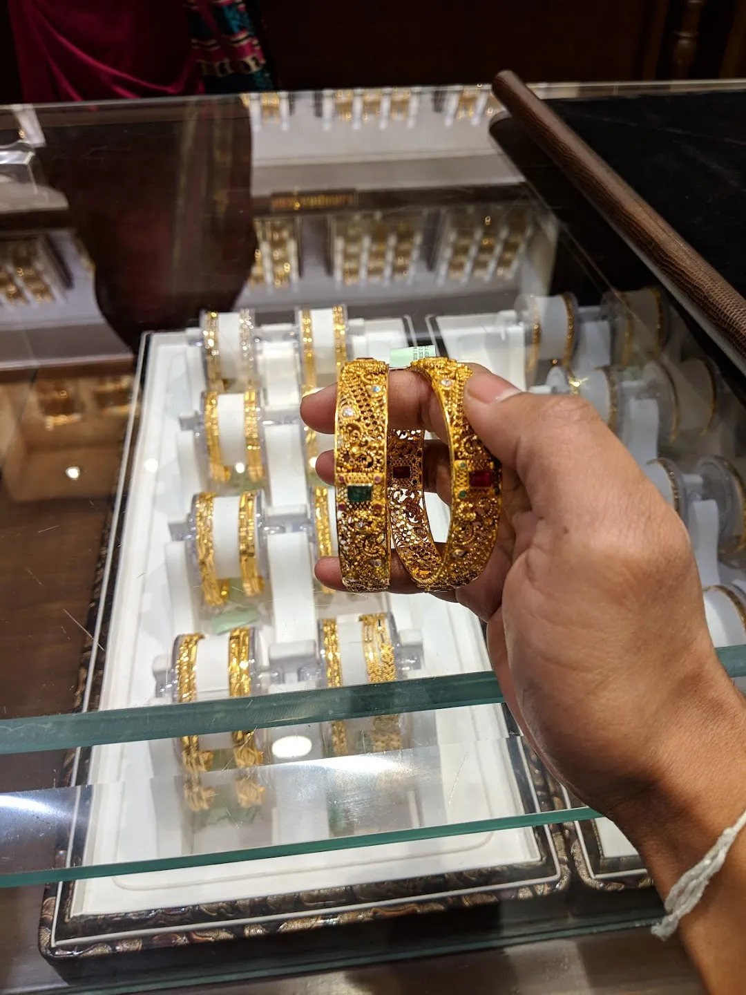 Gold shops deals in panjagutta