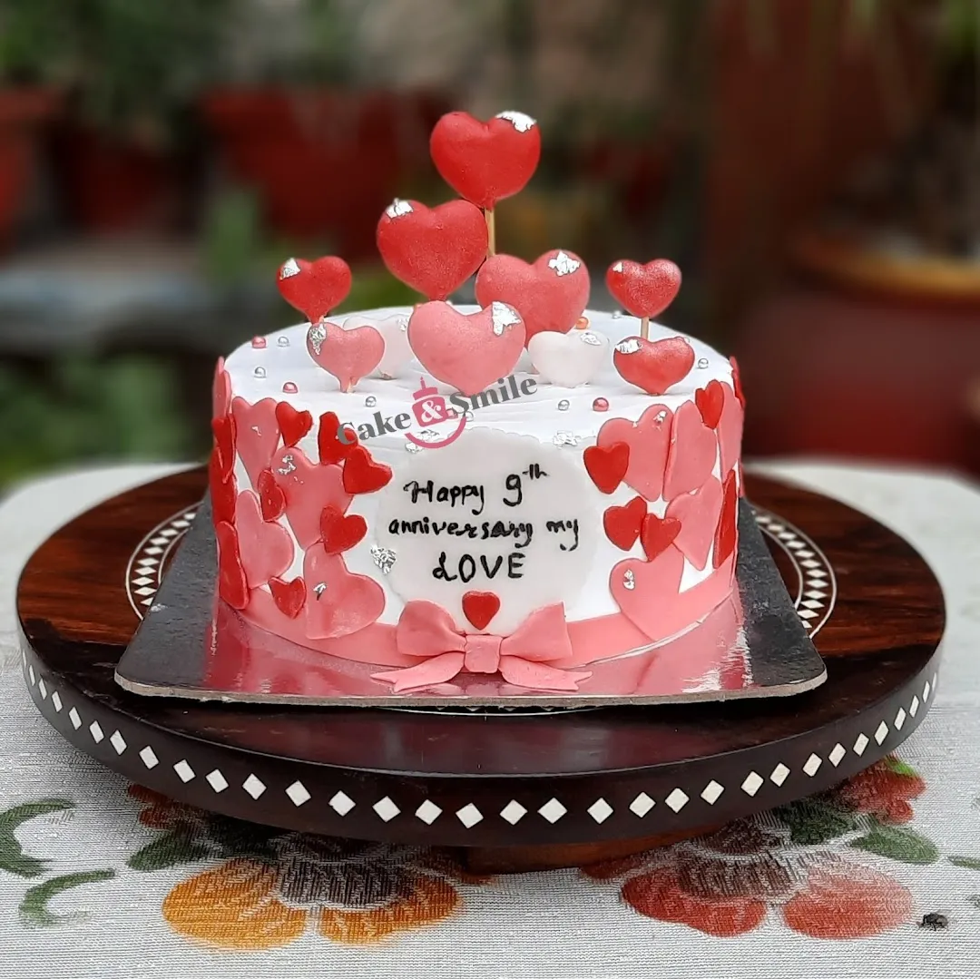 Manish Malhotra Kickstarts Birthday Celebrations With Delicious Sponge Cake  - NDTV Food