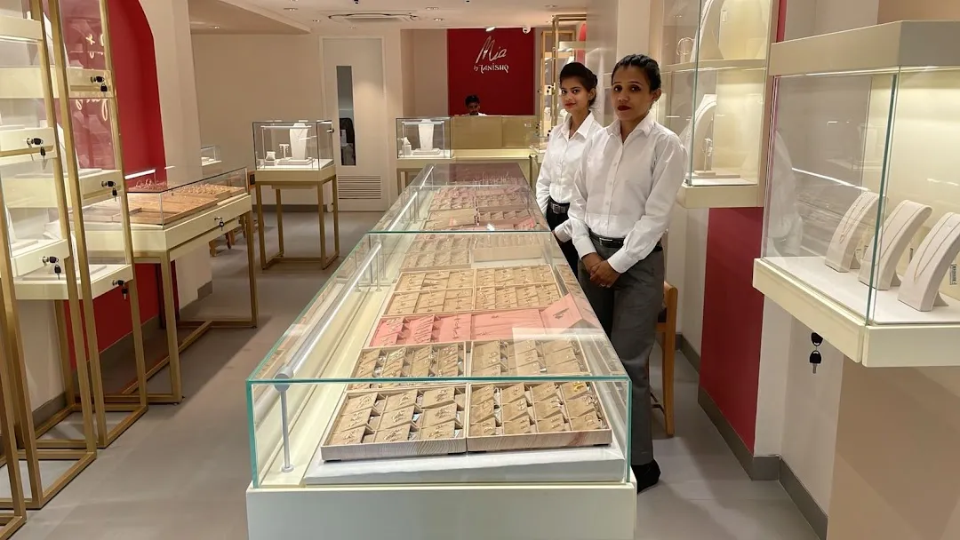 Tanishq mia sale showroom