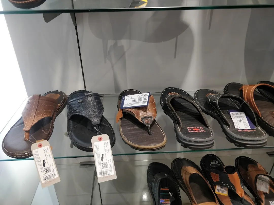 Reliance Footprint (Nexus Ahmedabad One) in Vastrapur,Ahmedabad - Best  Leather Safety Shoe Dealers in Ahmedabad - Justdial