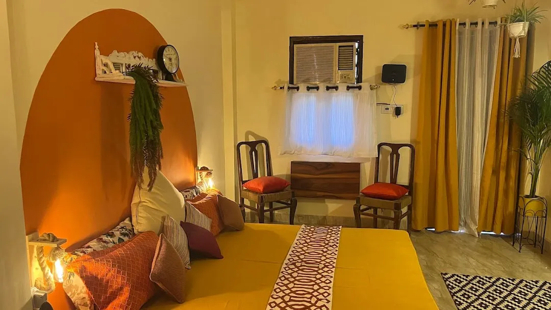 Sandal Suites Op. by Lemon Tree Hotels Noida at ₹ 8556 - Reviews, Photos &  Offer