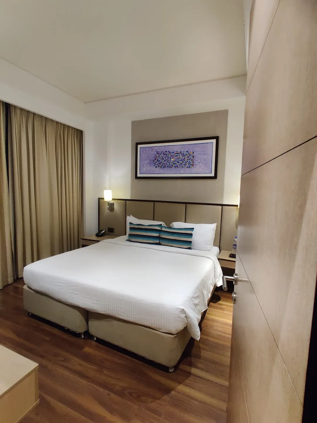 Sandal Suites Operated By Lemon Tree Hotels - Picture of Sandal Suites,  Operated By Lemon Tree Hotels, Noida - Tripadvisor