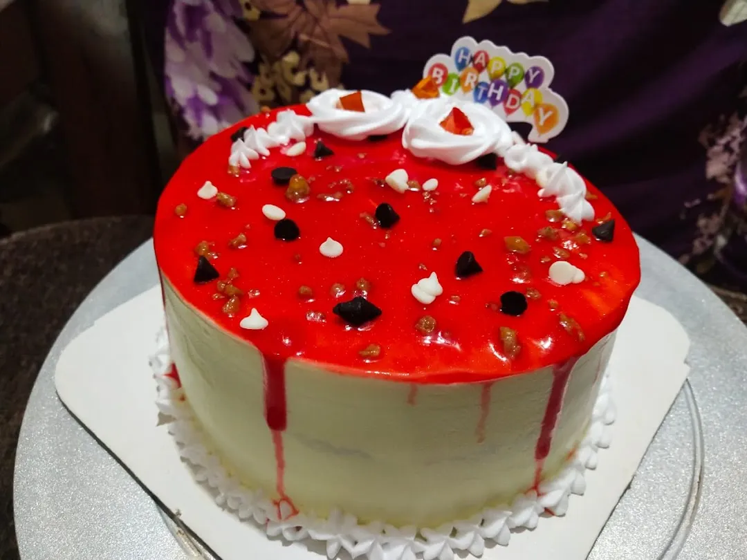 Pokemon themed Red Bee Cake – Lets Enjoy Gift