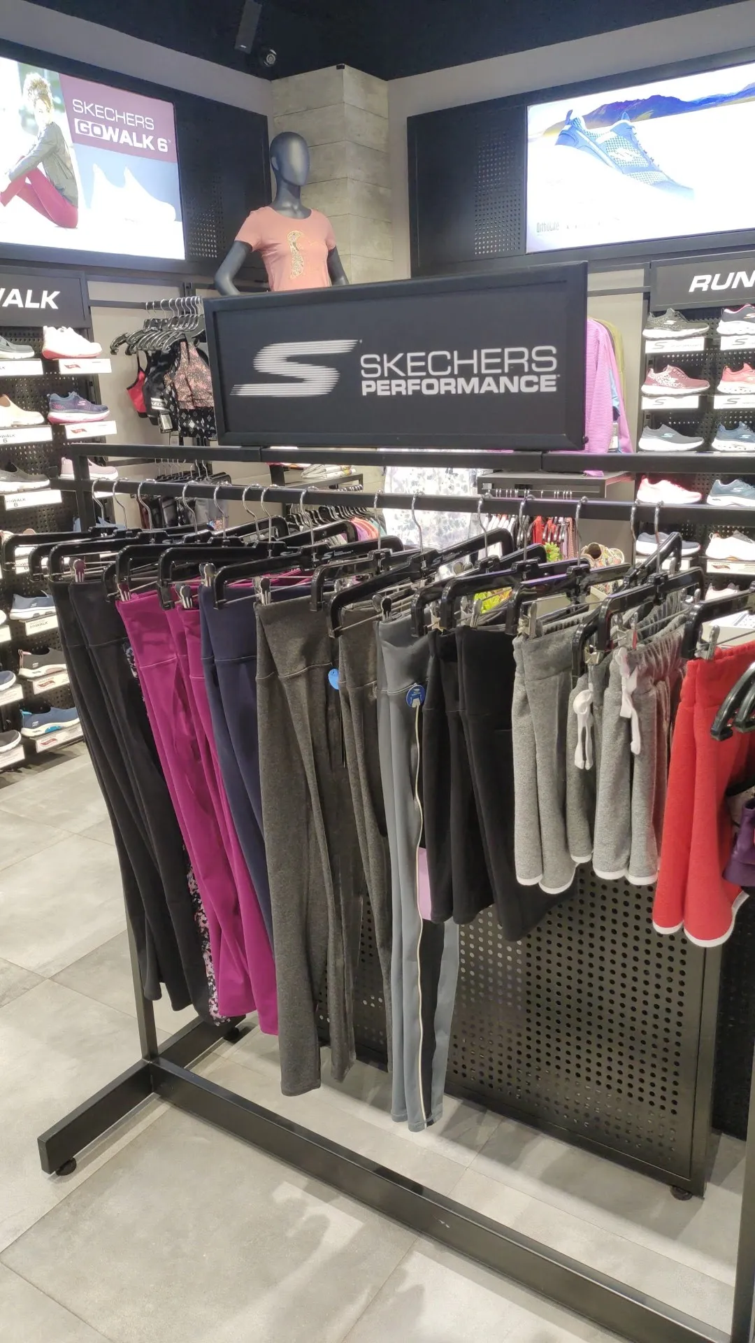 Skechers showroom in on sale hyderabad