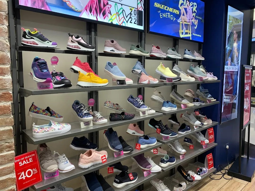 Skechers sale store kolkata