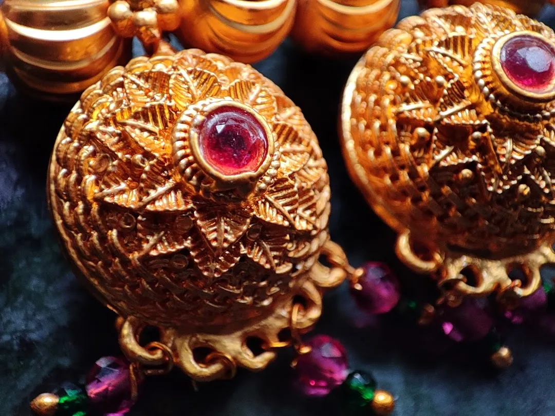Crimson Gold Red And Green Polki Ring – Artisanal Fine Jewellery | AURUS
