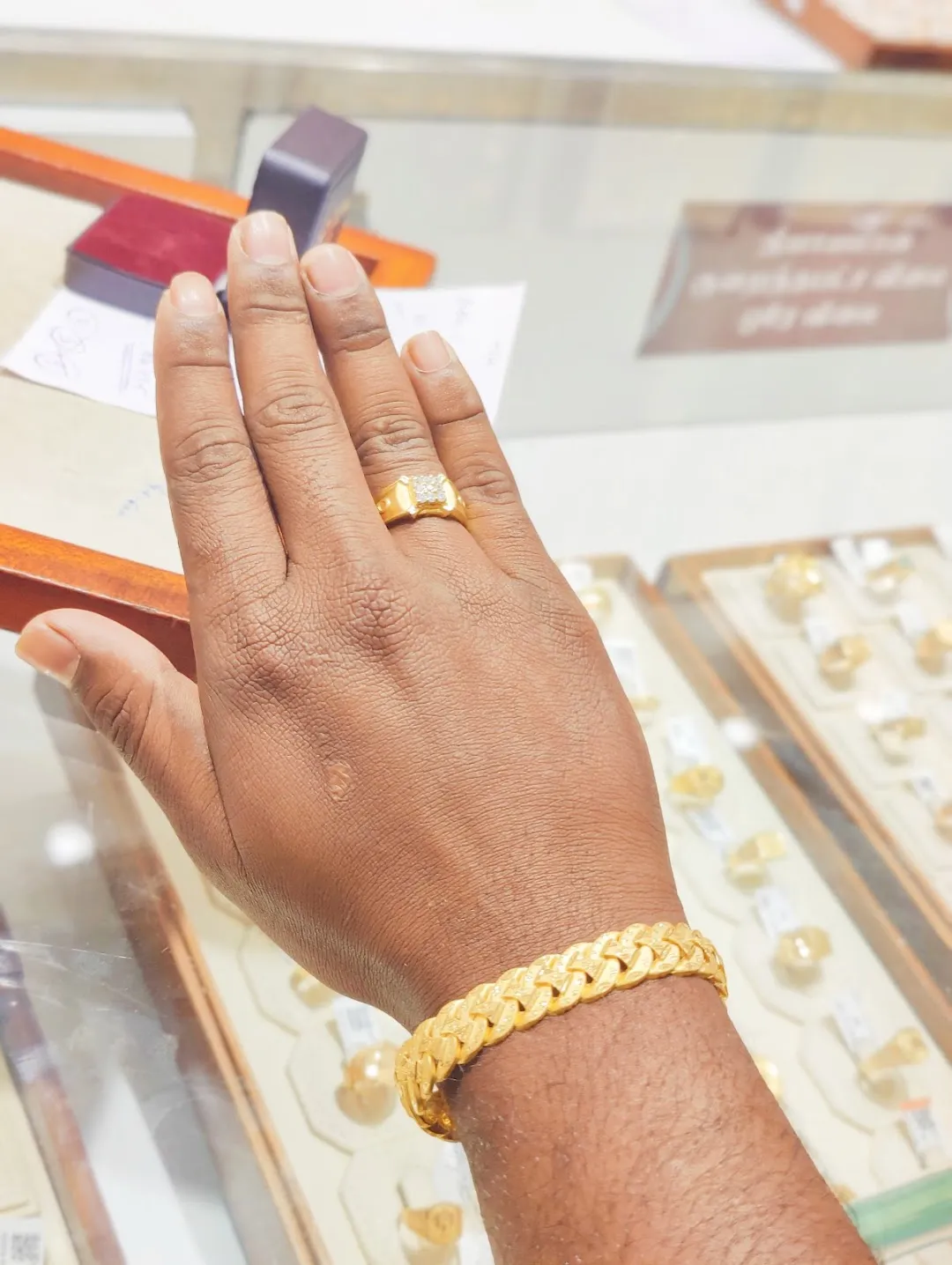 Gold bangles sri hot sale kumaran thanga maligai