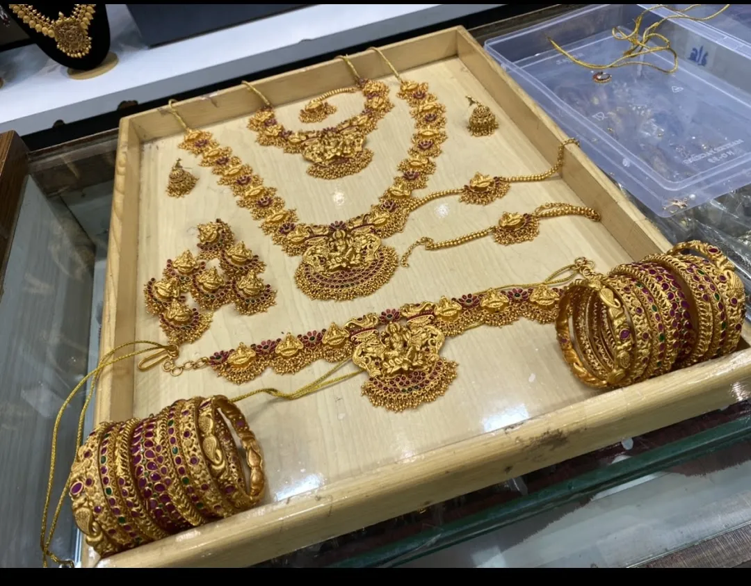 Swarna deals prabhu jewellery