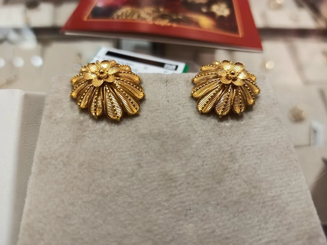 Tanishq on sale saket mall