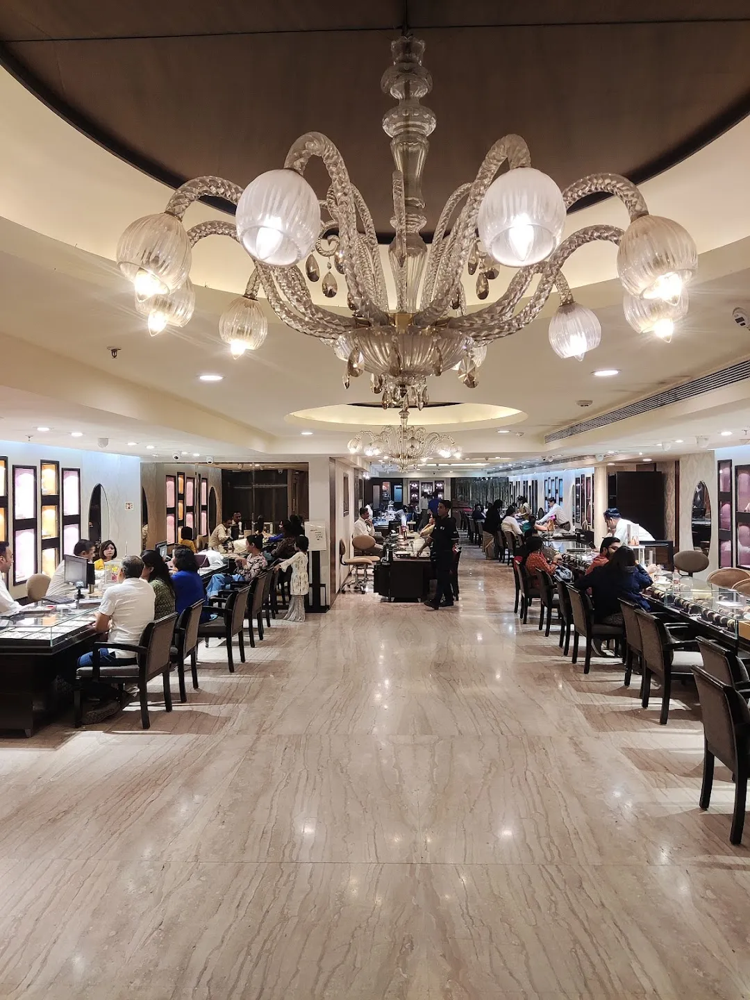 Tanishq deals gariahat showroom