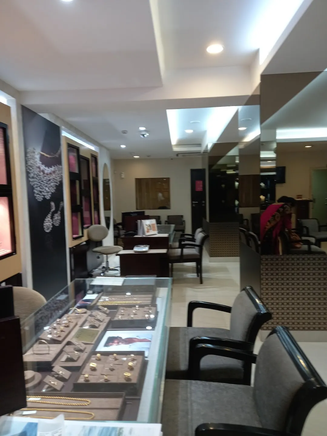 Tanishq deals jm road