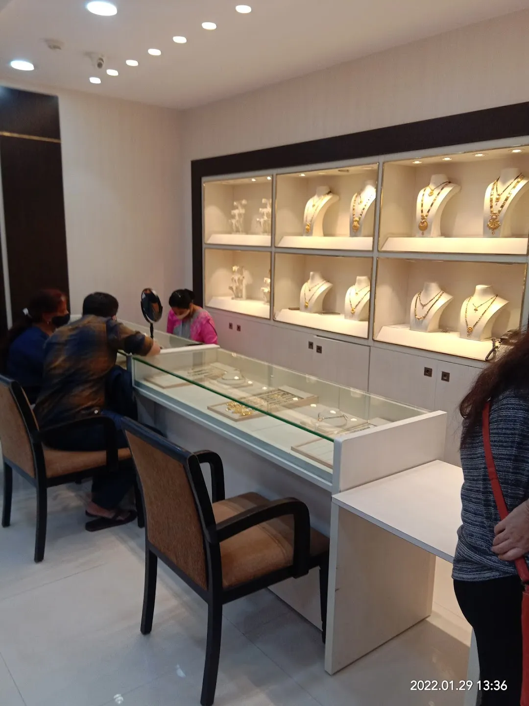 Tribhuvan das jewellers on sale borivali