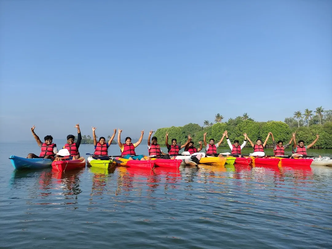 Varkala kayaking & boating golden Island - Travel Agent in Kayikkara