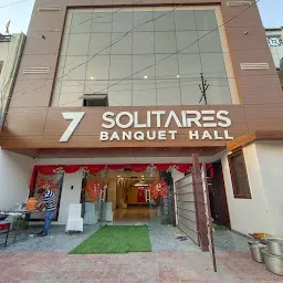 7 Solitares Banquest Hall
