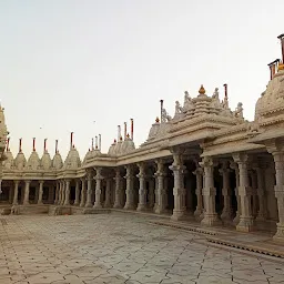 72 Jinalaya Laxmivallabh Parshvnath Swetamber Jain Mandir Bhinmal