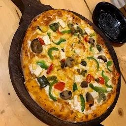 72 woody's woodfired pizza
