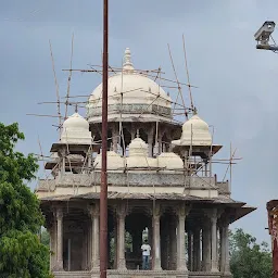 84 khambhon ki chhatri