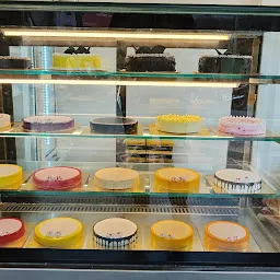99 Cake Shop Louiswadi