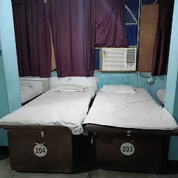 Aakrit Guest House