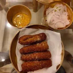 AAMI BANGALI RESTAURANT BAGHAJATIN ( Jadavpur)