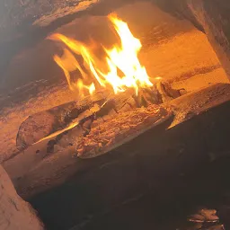 आत्म निर्भर, The Wood Fired Pizza Oven & Fast Food Point