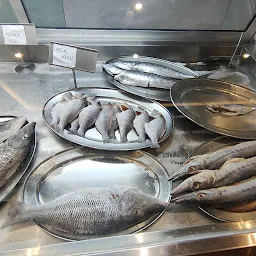Aazhi Seafood restaurant