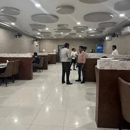 Abhiruchi Restaurant & Cafe