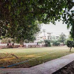 Adarsh Nagar, Triangular Park