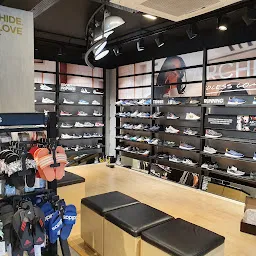 Adidas Store