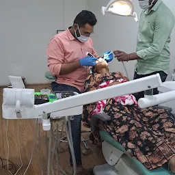 Advanced Dental Clinic and Implant Centre | Best Implant in Dhule | Dr. Ketan Rajput - Best Dentist in Dhule
