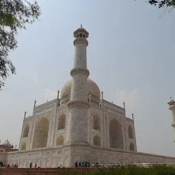 Agra tour guide