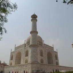 Agra tour guide