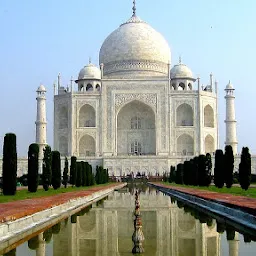 Agra tour guide services