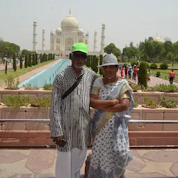 AGRA TOUR WITH LOCAL GUIDE