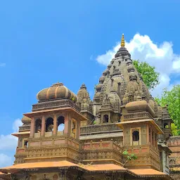 Ahilyadevi Holkar Temple, Next To Rajwada Palace